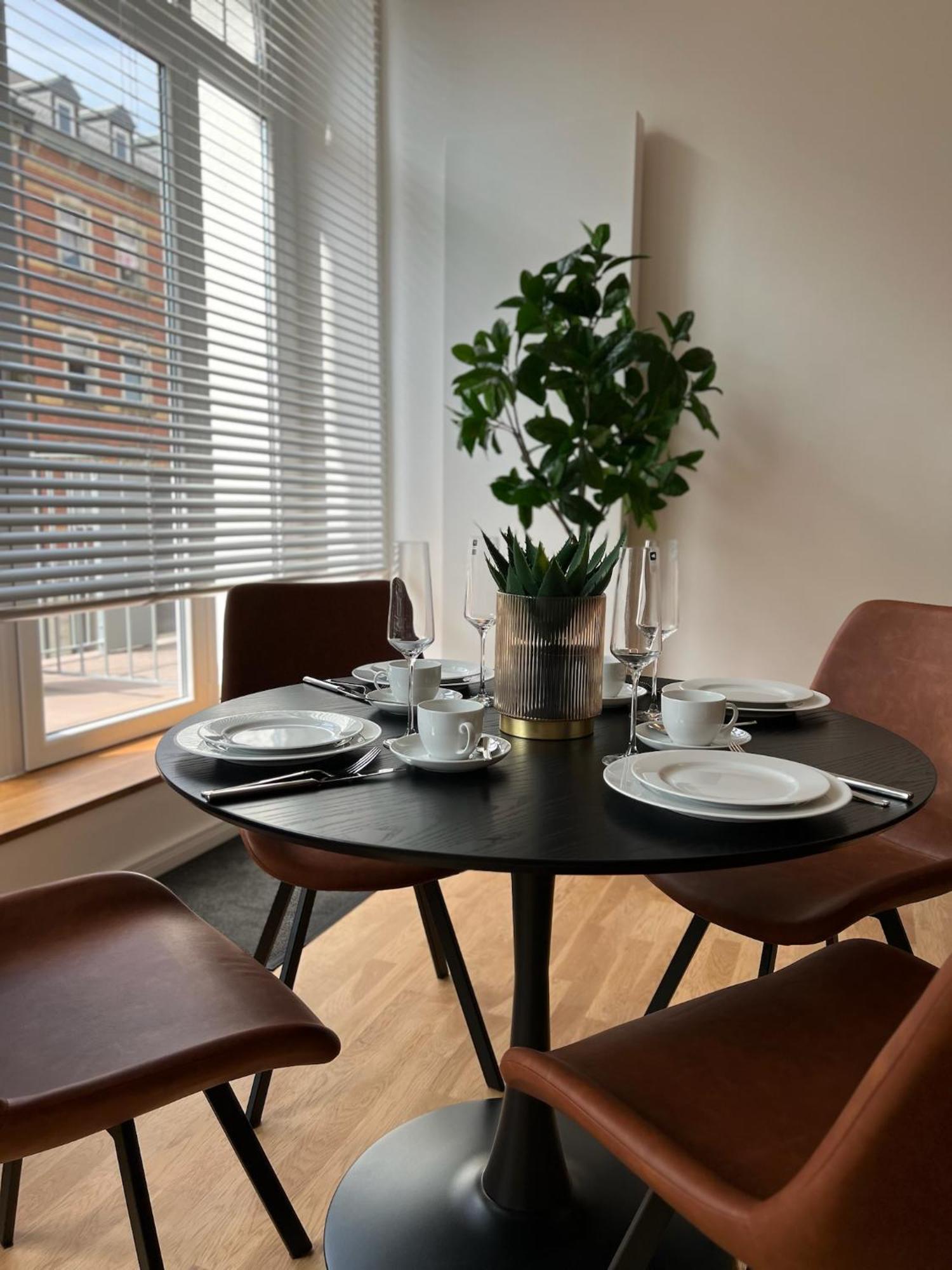 Neu! City-Loft-Apartment Im Goethe Palais I 5P I Lift I Parkplatz I Zentrum I Helios Aue  Eksteriør billede
